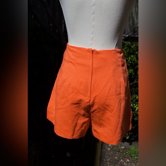 High Rise Shorts - Picture 3 of 4